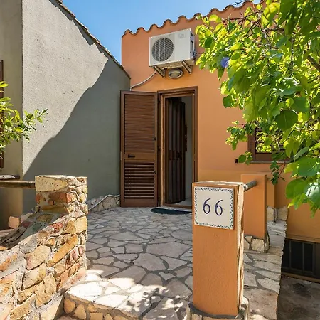 Domus Luna With Sea View Feriehus