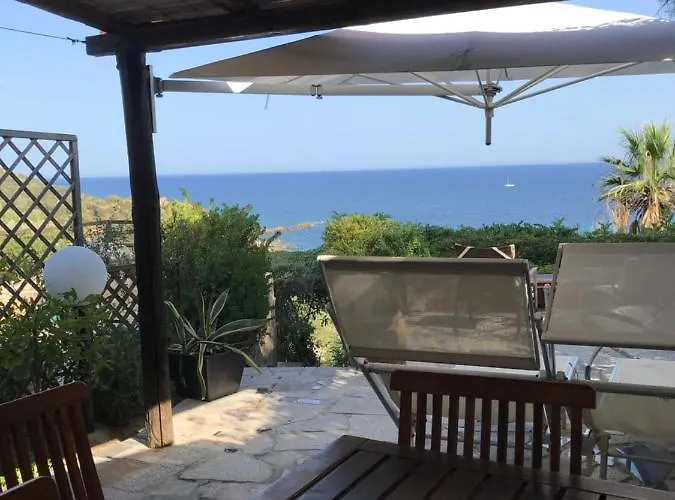 Дом отдыха Domus Luna With Sea View *