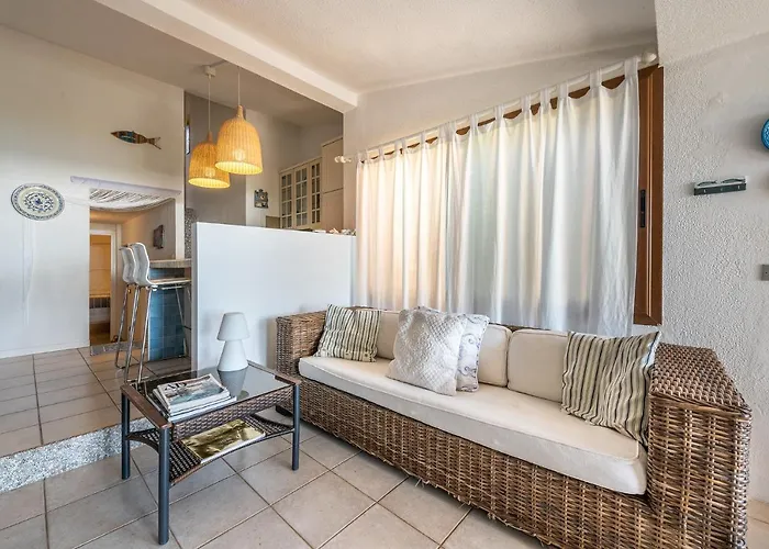 Domus Luna With Sea View 度假居 维拉西米乌斯